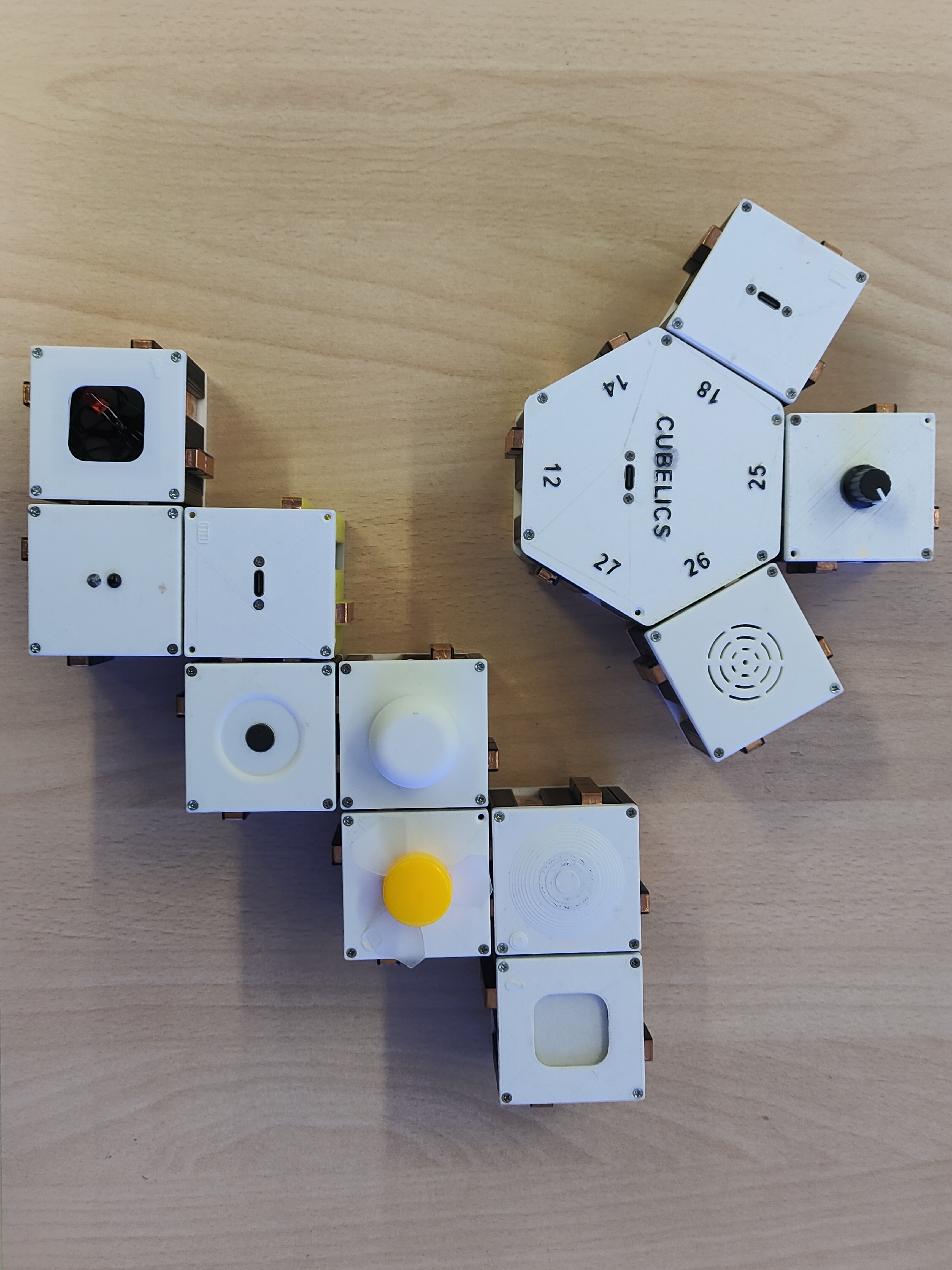 Образовательный набор «Cubelics» — конструктор электроники для дошкольников